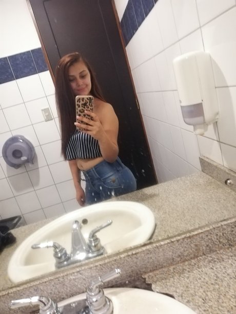 Foto di nudo di fuga di OnlyFans di Monica Prez