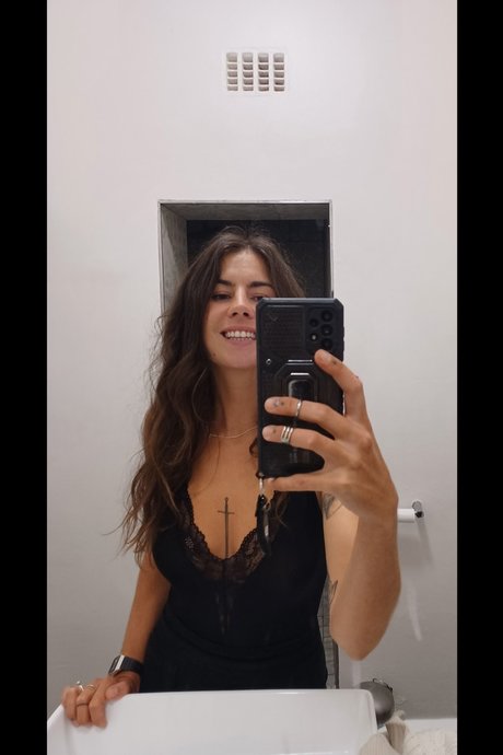 Foto di nudo di fuga di OnlyFans di Moment Ruined