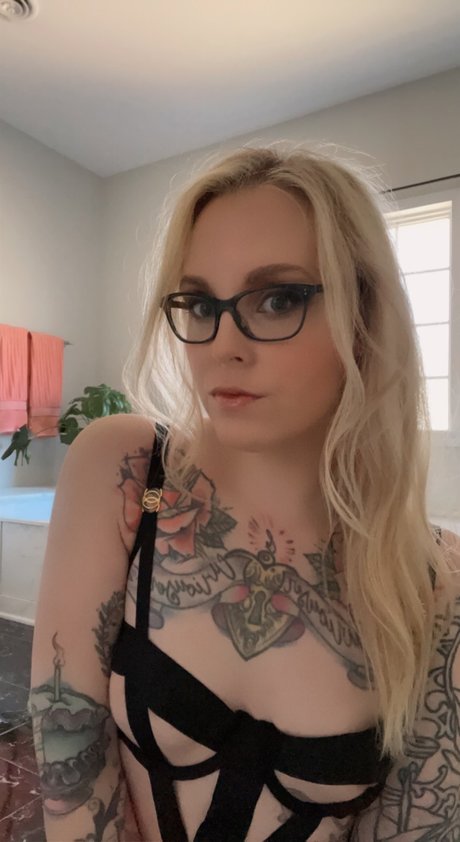 Foto di nudo di fuga di OnlyFans di Moderndarling