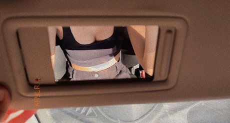 Foto di nudo di fuga di OnlyFans di Kayla