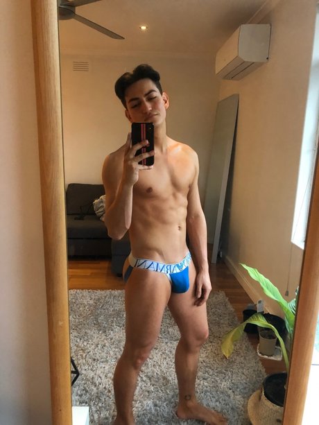 Foto di nudo di fuga di OnlyFans di Mitch Lawson