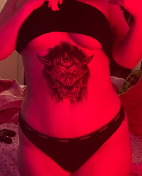 Foto di nudo di fuga di OnlyFans di Baby
