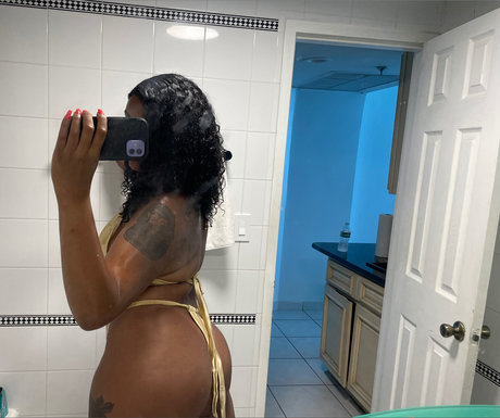 Foto di nudo di fuga di OnlyFans di Wetty 