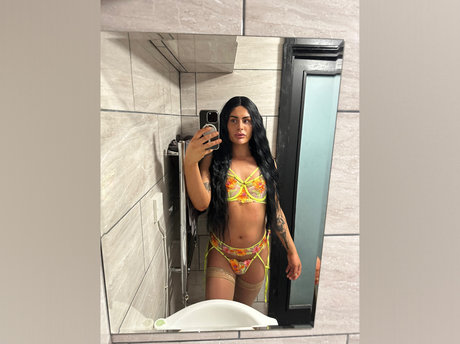 Foto di nudo di fuga di OnlyFans di Miss Rachael English