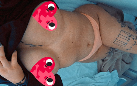Foto di nudo di fuga di OnlyFans di T