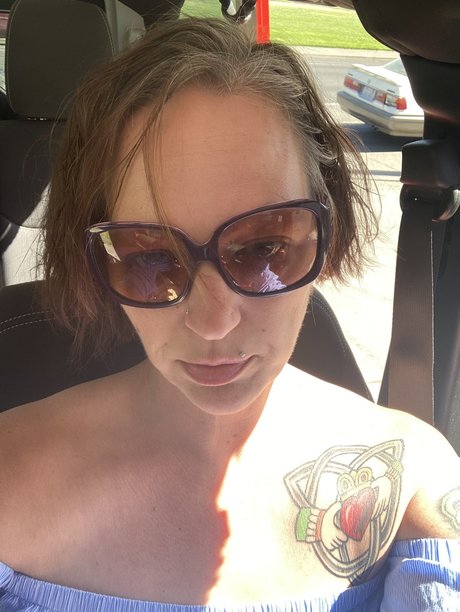 Foto di nudo di fuga di OnlyFans di Tawney
