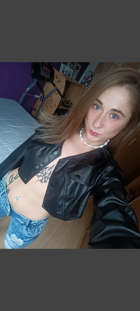 Foto di nudo di fuga di OnlyFans di Nmesismf