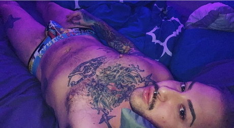 Foto di nudo di fuga di OnlyFans di Myles West