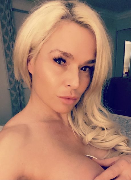 Foto di nudo di fuga di OnlyFans di Aurorab