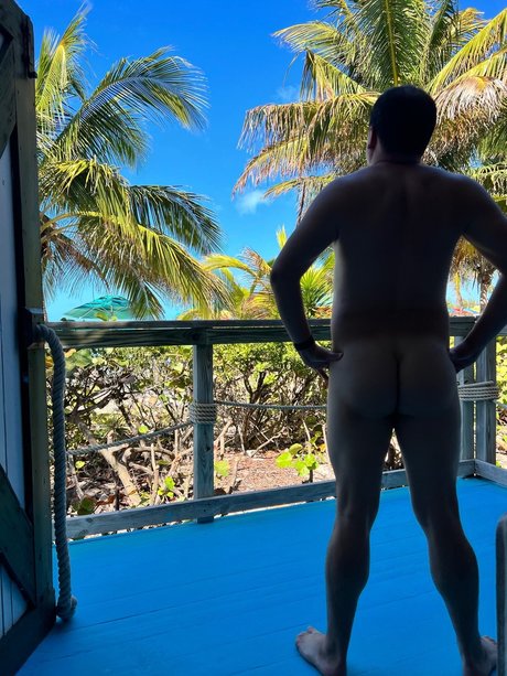 Foto di nudo di fuga di OnlyFans di M