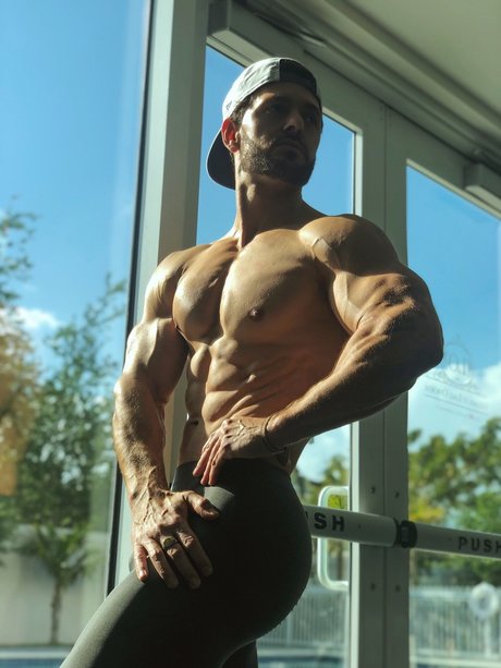 Foto di nudo di fuga di OnlyFans di Musclebuttguy