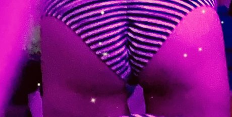 Foto di nudo di fuga di OnlyFans di Munchkin Bomb Shell