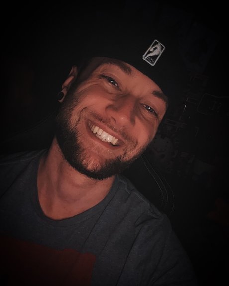 Foto di nudo di fuga di OnlyFans di Alex