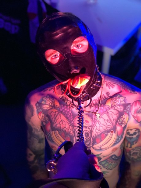 Foto di nudo di fuga di OnlyFans di Mullygrub