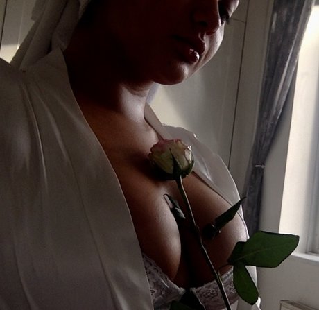 Foto di nudo di fuga di OnlyFans di Mulan