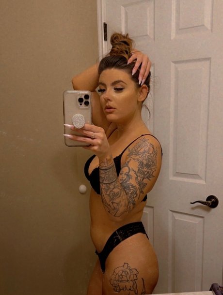 Foto di nudo di fuga di OnlyFans di Honey