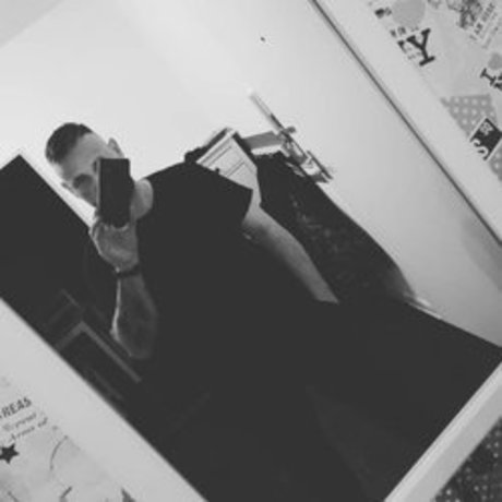 Foto di nudo di fuga di OnlyFans di Mronk