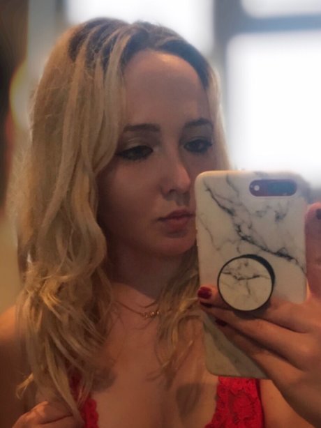 Foto di nudo di fuga di OnlyFans di Morgan Trinity 