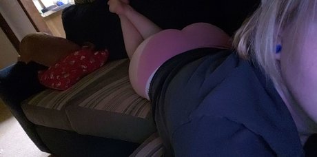 Foto di nudo di fuga di OnlyFans di River Rain