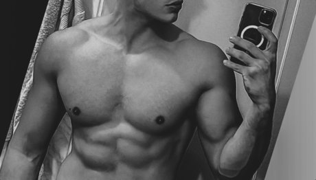 Foto di nudo di fuga di OnlyFans di Nico Stuardo
