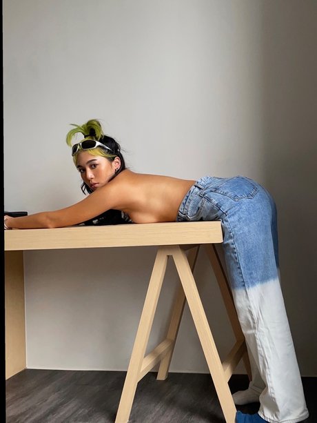 Foto di nudo di fuga di OnlyFans di Nilovesnialot