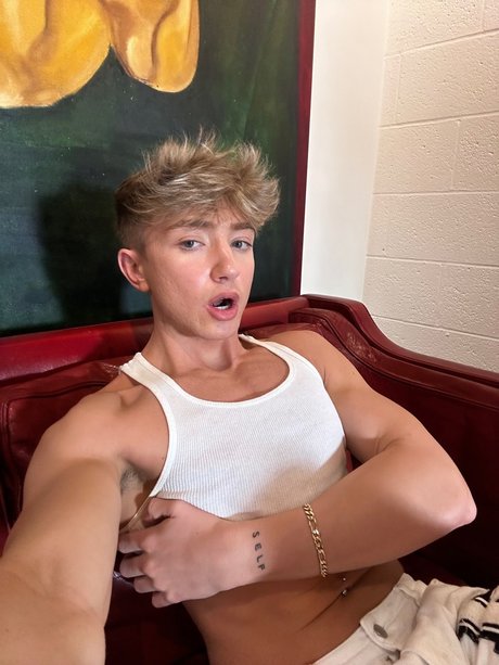 Foto di nudo di fuga di OnlyFans di Niko Pirillo