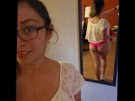 Foto di nudo di fuga di OnlyFans di Nery
