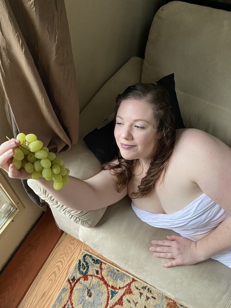 Foto di nudo di fuga di OnlyFans di Nerdy Girl Next Door