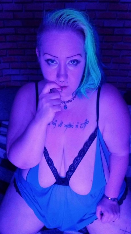 Foto di nudo di fuga di OnlyFans di Neon Princess