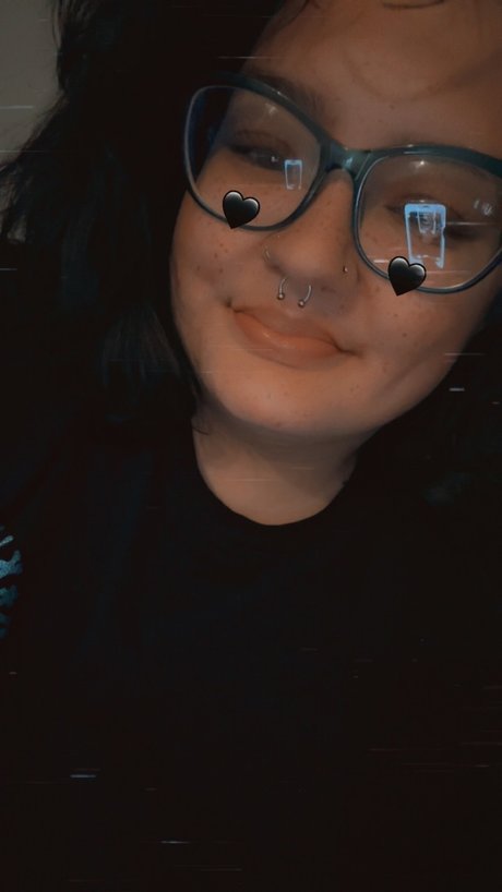 Foto di nudo di fuga di OnlyFans di Lovely