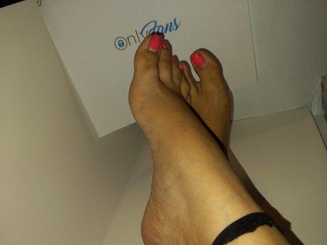 Foto di nudo di fuga di OnlyFans di Nelly