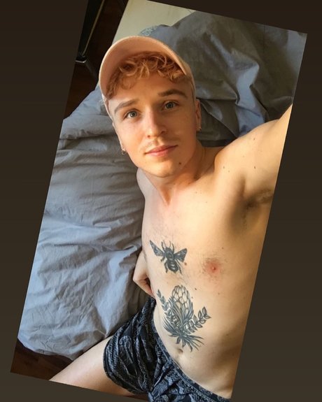 Foto di nudo di fuga di OnlyFans di Nazareth