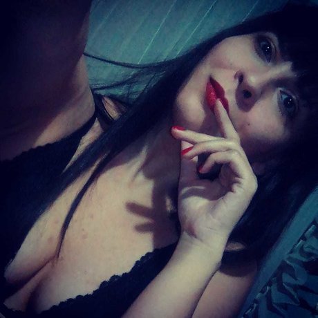 Foto di nudo di fuga di OnlyFans di Mielby Na