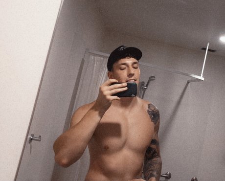 Foto di nudo di fuga di OnlyFans di Nate