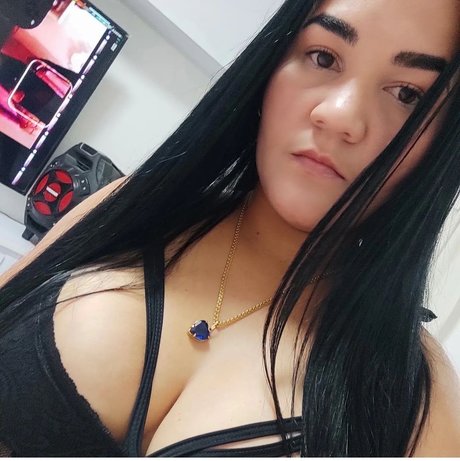 Foto di nudo di fuga di OnlyFans di Paola