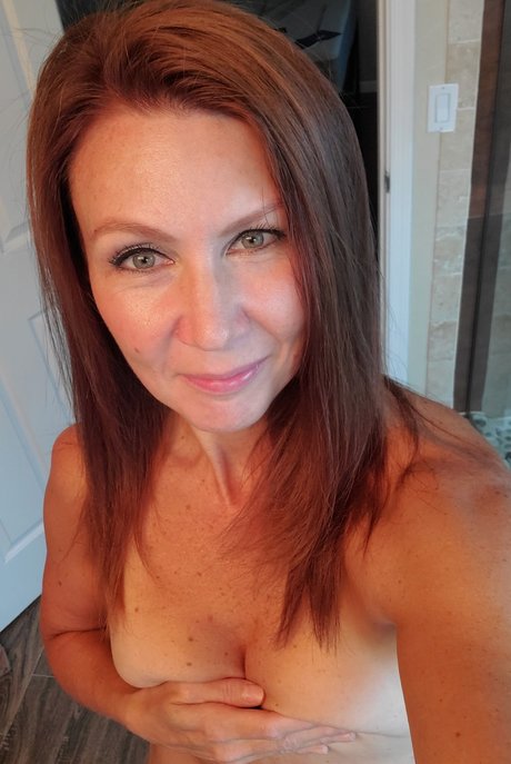 Foto di nudo di fuga di OnlyFans di Erica