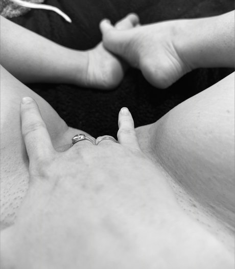 Foto di nudo di fuga di OnlyFans di Naughty Nanny Juanita