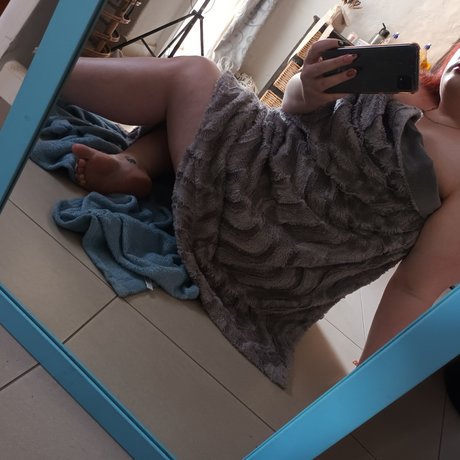 Foto di nudo di fuga di OnlyFans di Naughtybooklover