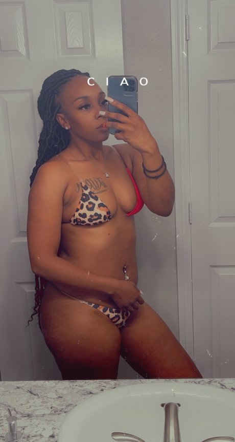 Foto di nudo di fuga di OnlyFans di Dasia Covington
