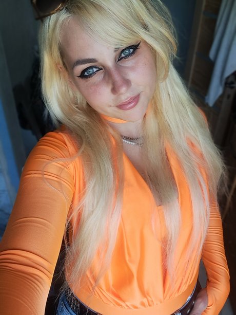 Foto di nudo di fuga di OnlyFans di Naughty Goddess C