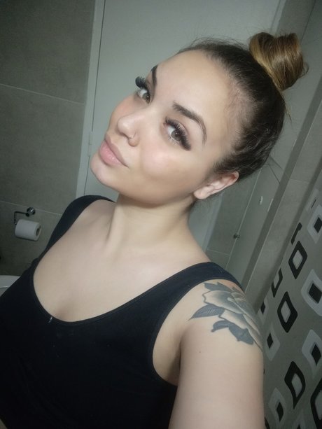 Foto di nudo di fuga di OnlyFans di Nati Love