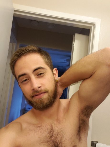 Foto di nudo di fuga di OnlyFans di Nathan Powells