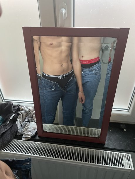 Foto di nudo di fuga di OnlyFans di Nathan Ampamp Hugo 
