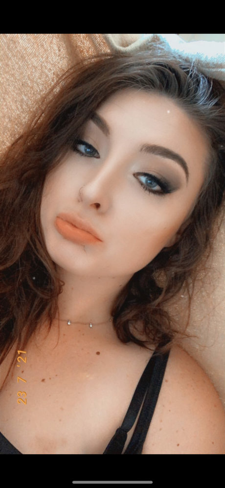Foto di nudo di fuga di OnlyFans di Natalia