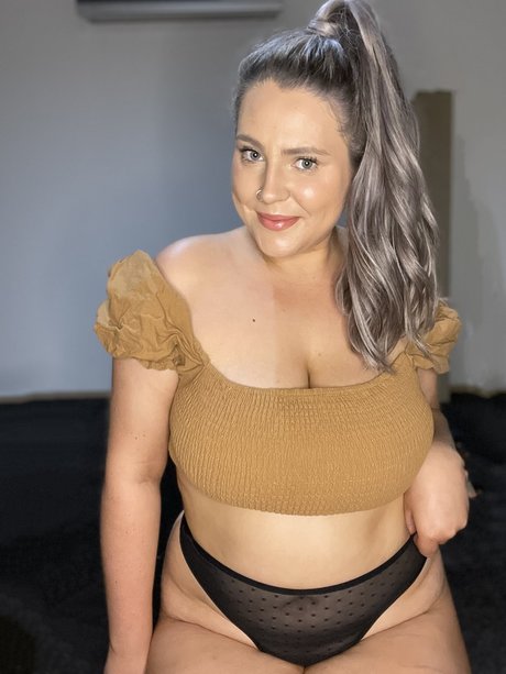 Foto di nudo di fuga di OnlyFans di Nat Cherry