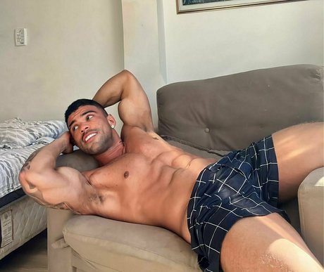 Foto di nudo di fuga di OnlyFans di Kingtylor