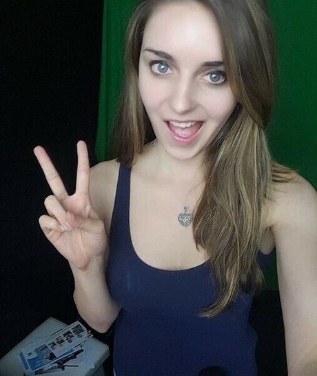 Foto di nudo di fuga di OnlyFans di Loserfruit