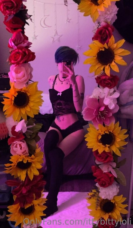 Foto di nudo di fuga di OnlyFans di Ittybittyloli