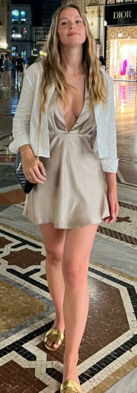 Foto di nudo di fuga di OnlyFans di Melanie Kroll