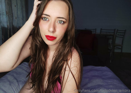 Foto di nudo di fuga di OnlyFans di Forbiddenamara